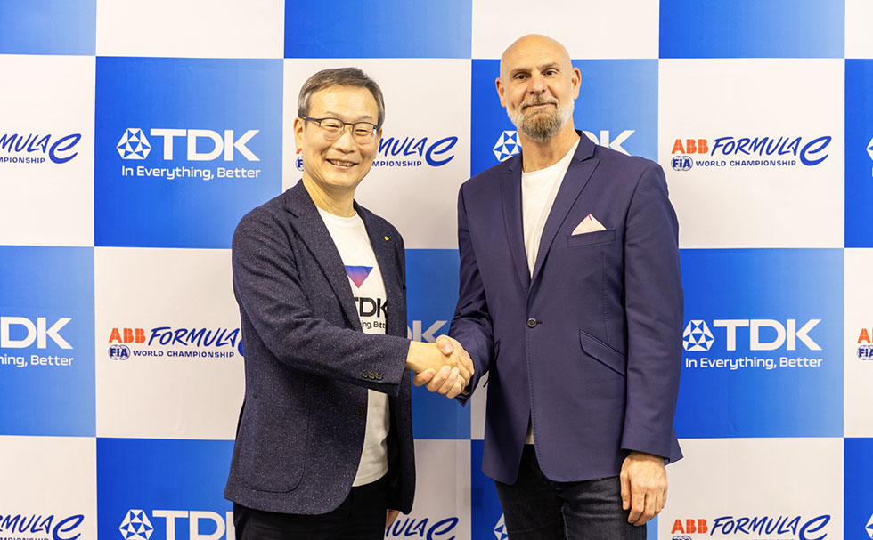 TDK株式会社代表董事 社长执行董事CEO 斋藤升 与 Formula E CEO的 Jeff Dodds先生